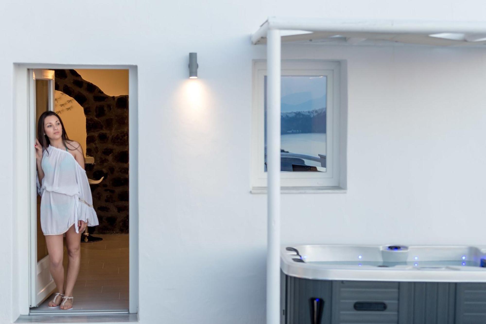 Asma Suites Fira  Pokoj fotografie